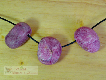 Preview: Rhodonit, gebohrt, 3 Stück